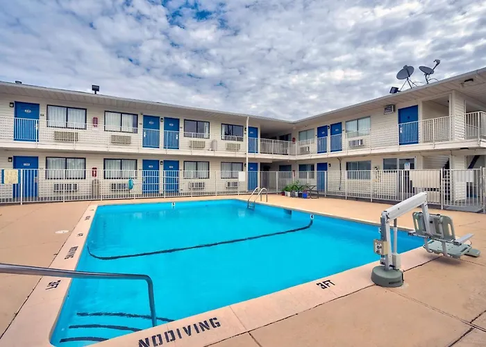 Motel 6-Lumberton, Nc
